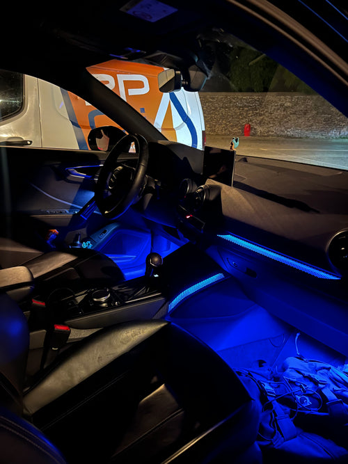 Installation LED d'ambiance Al Auto 77